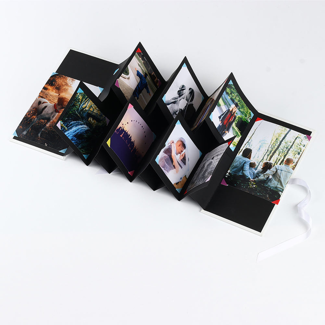 Logo personnalisé en gros de haute qualité Album de photo pliant coloré pour l'anniversaire et le mariage fait avec une couverture en papier durable