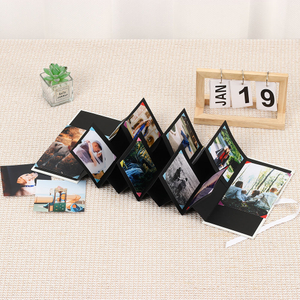Vente en gros de Factory Hot Sale Custom Logo Album de pliage coloré pour l'anniversaire et le mariage fait avec une couverture en papier durable