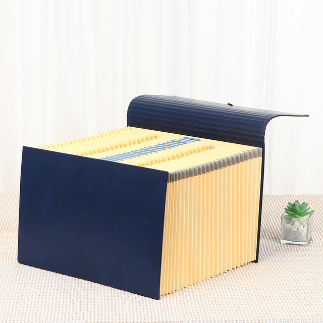 Personnaliser le dossier de fichiers en expansion OEM en gros de 24 poches A4 PU COUVERTURE DUR CARTEUR BUNGEE CLOSURE BUREAU BUREAU Utilisation recyclable