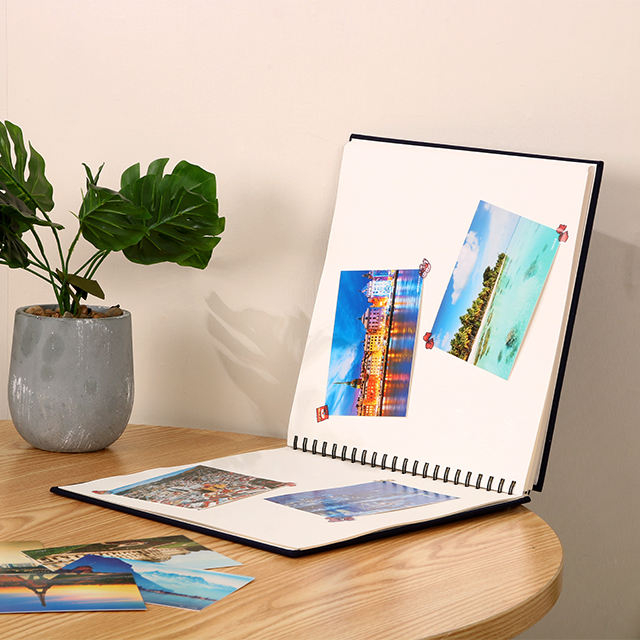 Album photo en carton blanc fabriqué sur mesure avec reliure en spirale et couverture en tissu pour le mariage et les enfants photos cible d'usine